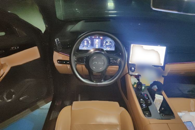 Used Lynk & Co 09 2021 2.0T Ultra 7-Seater Steering Wheel