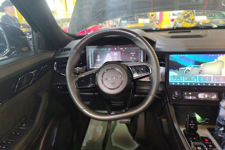 Used Lynk & Co 09 2021 2.0T Halo Six-Seater Steering Wheel
