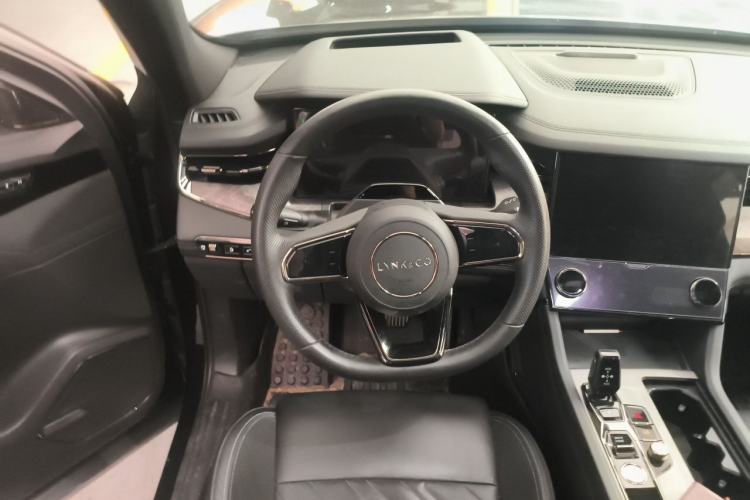 Used Lynk & Co 09 2021 2.0T Halo Six-Seater Steering Wheel