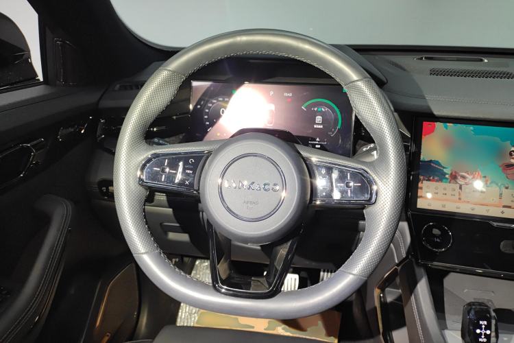Used Lynk & Co 09 2021 2.0T Halo Six-Seater Steering Wheel