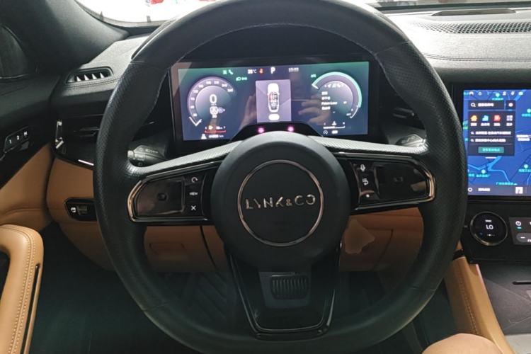 Used Lynk & Co 09 2021 2.0T Halo Six-Seater Steering Wheel