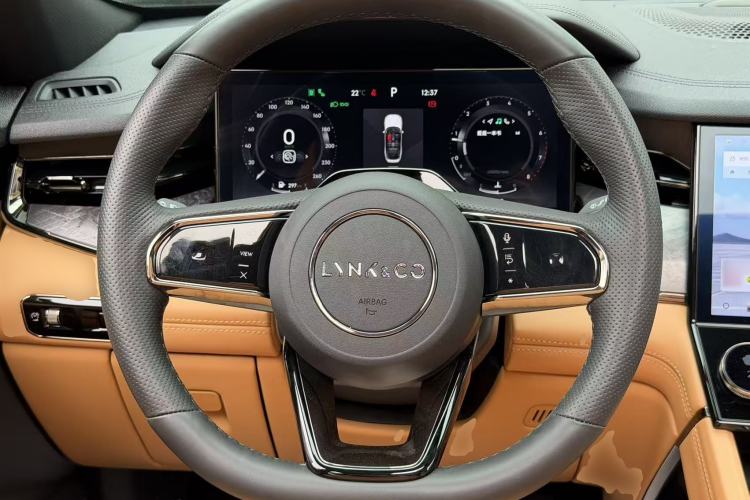 Used Lynk & Co 09 2021 2.0T Halo Six-Seater Steering Wheel