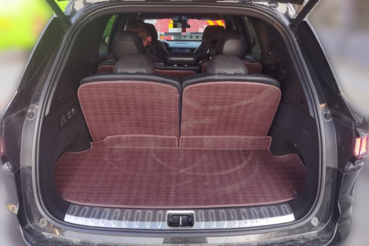Used Lynk & Co 09 2021 2.0T Halo Seven-Seater Trunk