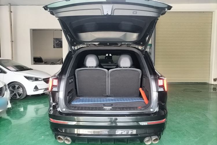 Used Lynk & Co 09 2021 2.0T Ultra Six-Seater Trunk
