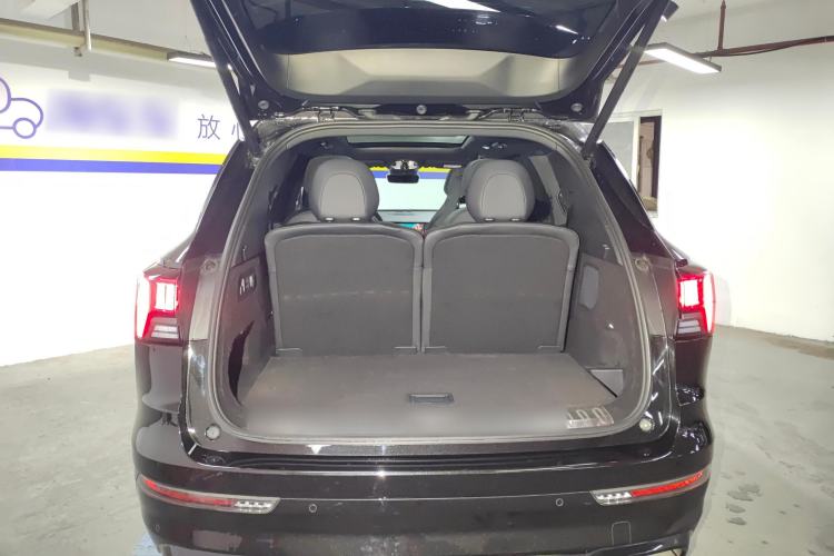 Used Lynk & Co 09 2021 2.0T Halo Six-Seater Trunk