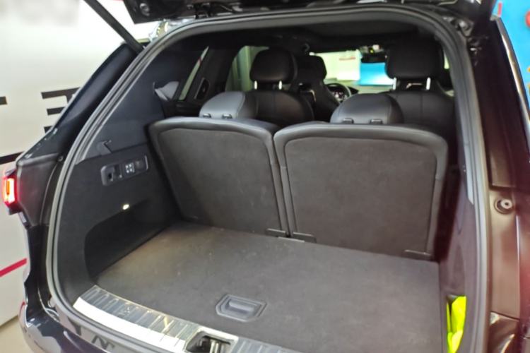 Used Lynk & Co 09 2021 2.0T Halo Six-Seater Trunk