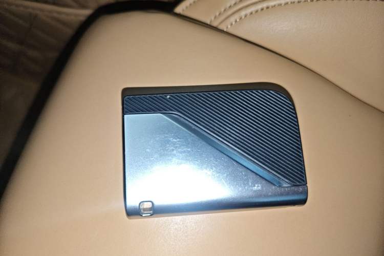 Used Lynk & Co 09 2021 2.0T Halo Six-Seater Vehicle Key