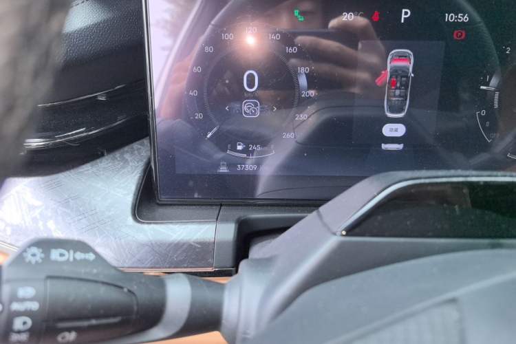 Used Lynk & Co 09 2021 2.0T Halo Seven-Seater Odometer Close Up