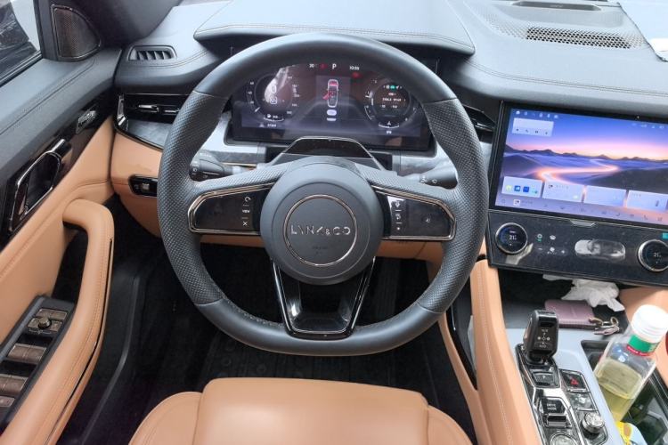 Used Lynk & Co 09 2021 2.0T Halo Seven-Seater Steering Wheel