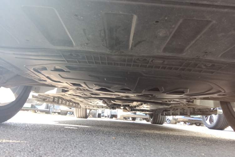 Used Lynk & Co 09 2021 2.0T Halo Six-Seater Chassis Front