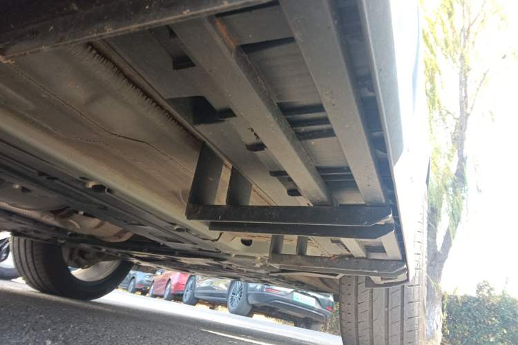 Used Lynk & Co 09 2021 2.0T Halo Six-Seater Chassis Front Right