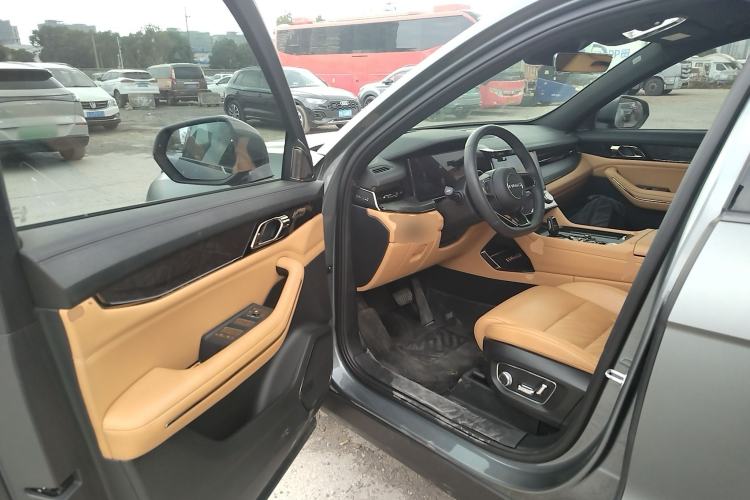 Used Lynk & Co 09 2021 2.0T Halo Six-Seater Driver Seat