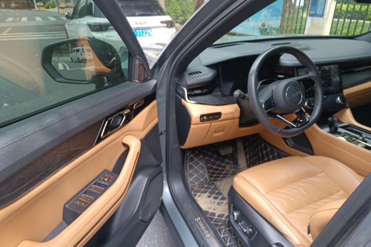 Used Lynk & Co 09 2021 2.0T Halo Six-Seater Driver Seat