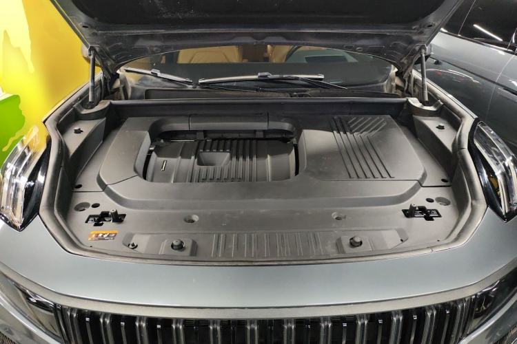 Used Lynk & Co 09 2021 2.0T Halo Six-Seater Engine Bay