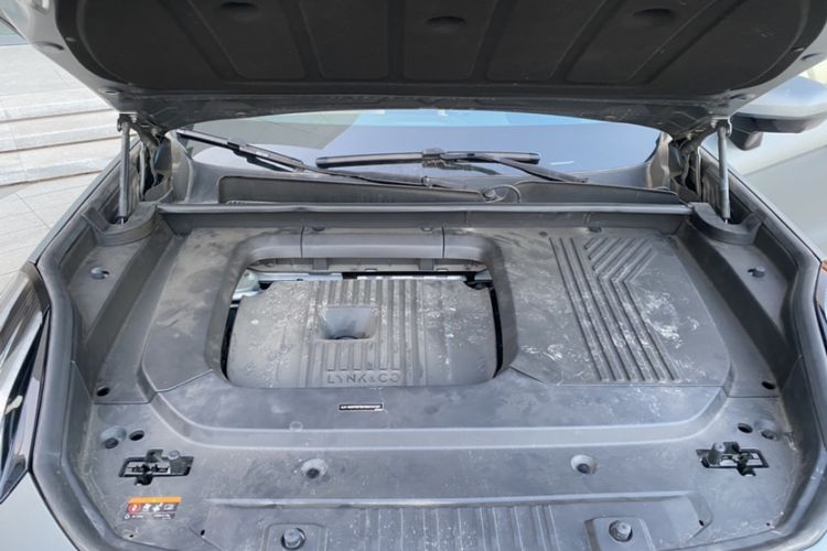 Used Lynk & Co 09 2021 2.0T Halo Six-Seater Engine Bay