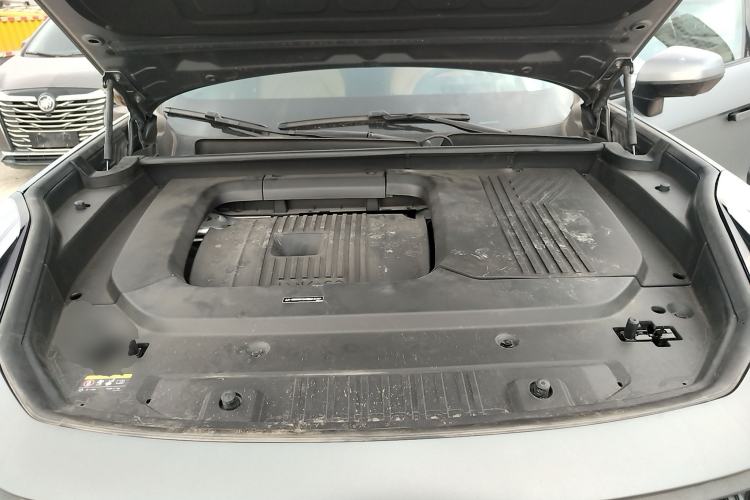 Used Lynk & Co 09 2021 2.0T Halo Six-Seater Engine Bay