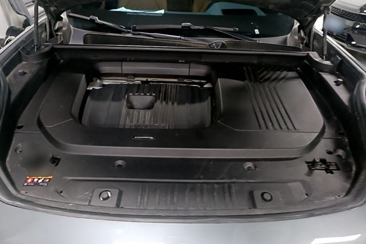 Used Lynk & Co 09 2021 2.0T Halo Seven-Seater Engine Bay