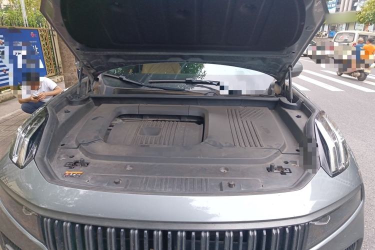 Used Lynk & Co 09 2021 2.0T Halo Six-Seater Engine Bay