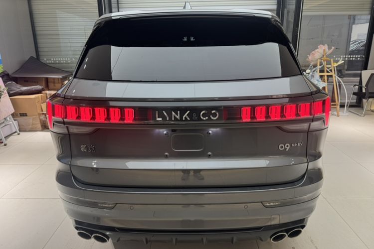 Used Lynk & Co 09 2021 2.0T Halo Six-Seater Exterior 1