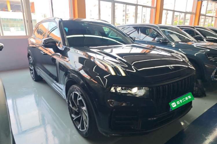 Used Lynk & Co 09 2021 2.0T Halo Six-Seater Exterior 1