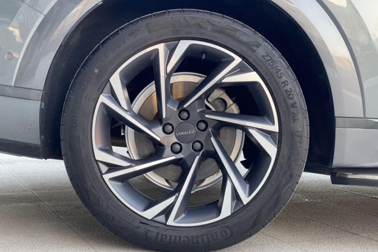 Used Lynk & Co 09 2021 2.0T Halo Six-Seater Exterior 2