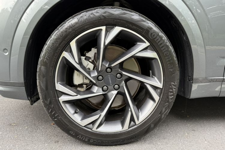 Used Lynk & Co 09 2021 2.0T Halo Seven-Seater Exterior 2
