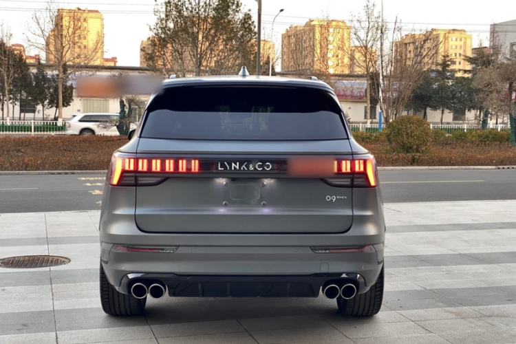 Used Lynk & Co 09 2021 2.0T Halo Six-Seater Exterior 3