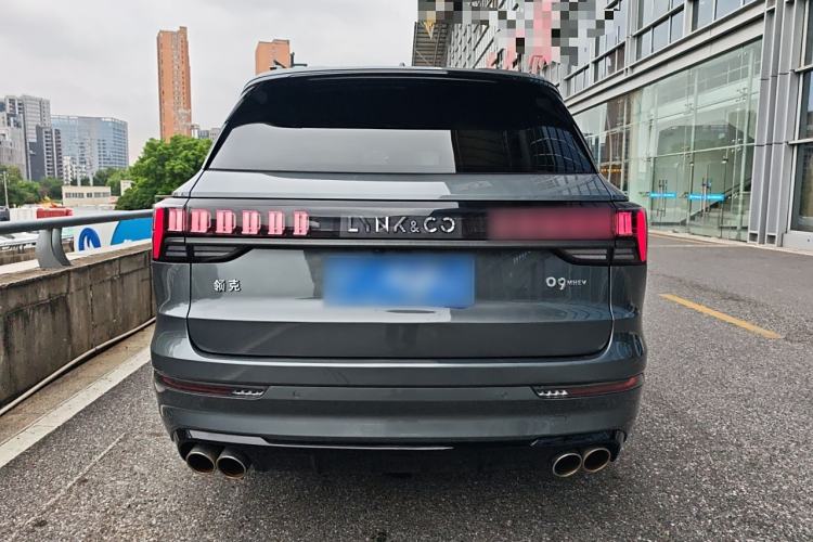 Used Lynk & Co 09 2021 2.0T Halo Six-Seater Exterior 4