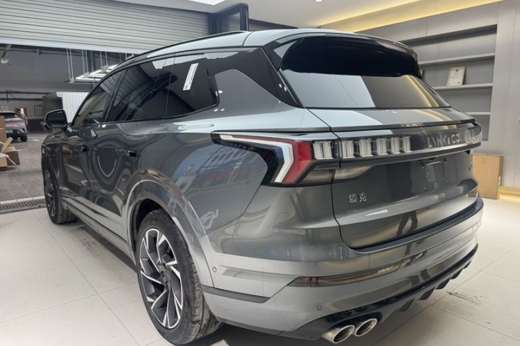 Used Lynk & Co 09 2021 2.0T Halo Six-Seater Exterior 5