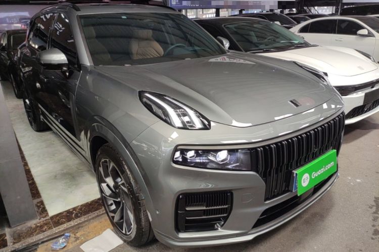 Used Lynk & Co 09 2021 2.0T Halo Seven-Seater Front Right 45 Deg