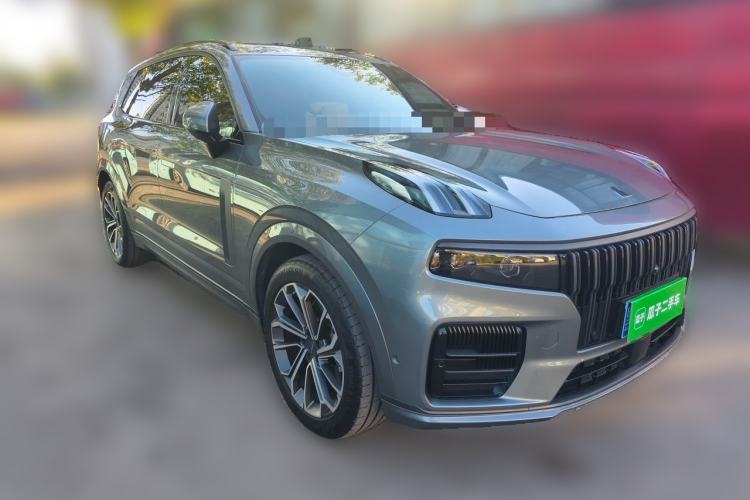 Used Lynk & Co 09 2021 2.0T Halo Six-Seater Front Right 45 Deg