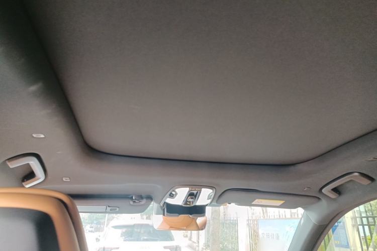 Used Lynk & Co 09 2021 2.0T Halo Six-Seater Headliner