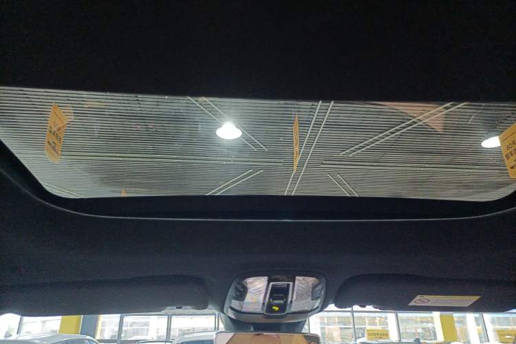 Used Lynk & Co 09 2021 2.0T Halo Six-Seater Headliner