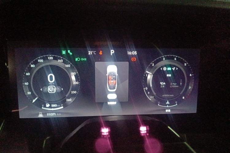 Used Lynk & Co 09 2021 2.0T Ultra Six-Seater Instrument Cluster