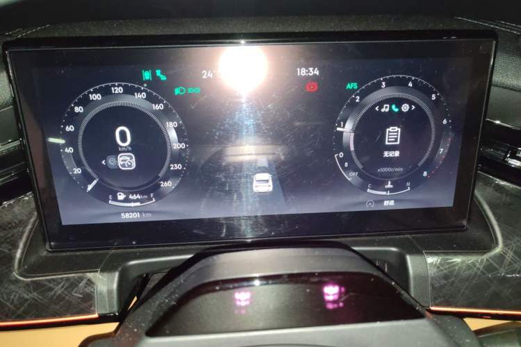 Used Lynk & Co 09 2021 2.0T Halo Seven-Seater Instrument Cluster