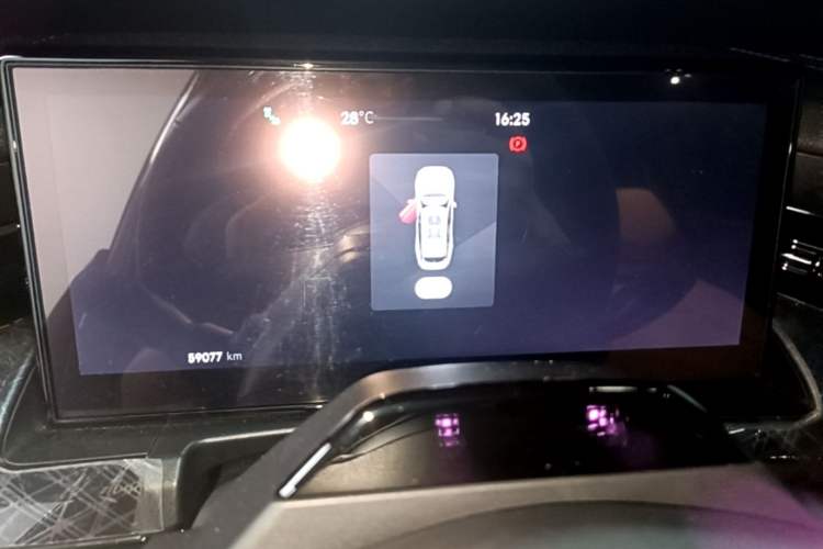 Used Lynk & Co 09 2021 2.0T Halo Seven-Seater Instrument Cluster