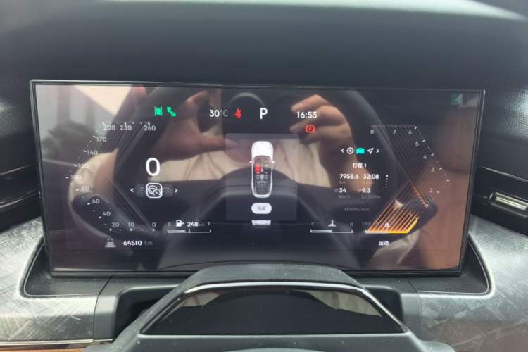 Used Lynk & Co 09 2021 2.0T Halo Six-Seater Instrument Cluster