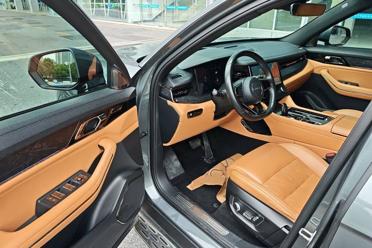Used Lynk & Co 09 2021 2.0T Halo Six-Seater Interior 3