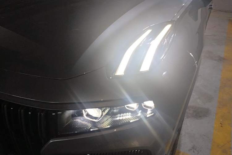 Used Lynk & Co 09 2021 2.0T Halo Six-Seater Left Front Headlight