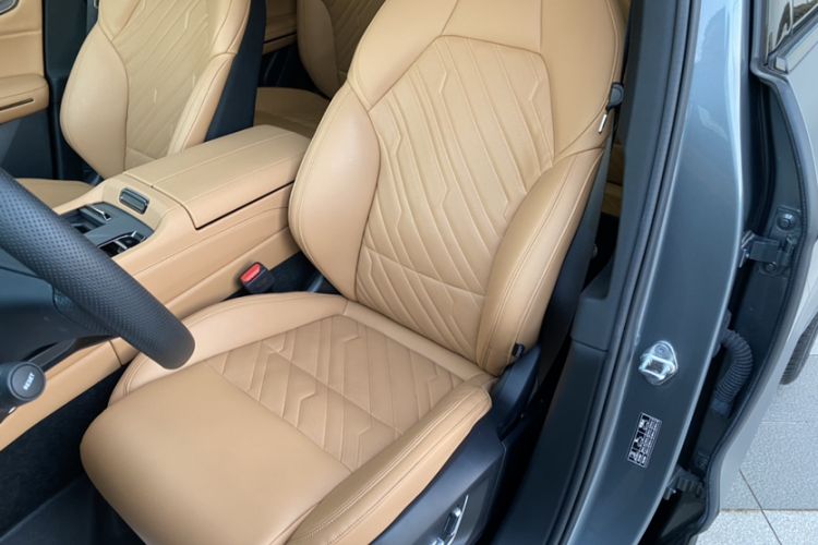 Used Lynk & Co 09 2021 2.0T Halo Six-Seater Left Front Seat