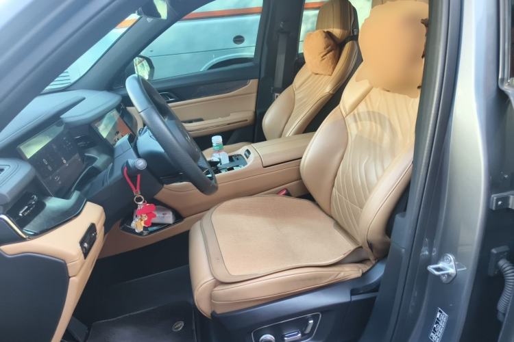 Used Lynk & Co 09 2021 2.0T Halo Six-Seater Left Front Seat