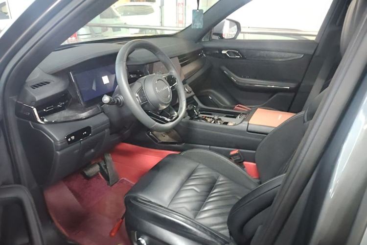 Used Lynk & Co 09 2021 2.0T Halo Six-Seater Left Front Seat