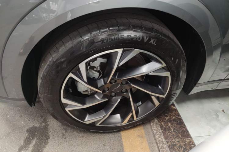 Used Lynk & Co 09 2021 2.0T Halo Seven-Seater Left Front Wheel Hub