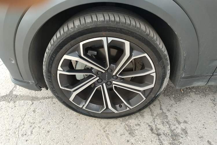 Used Lynk & Co 09 2021 2.0T Halo Six-Seater Left Front Wheel Hub