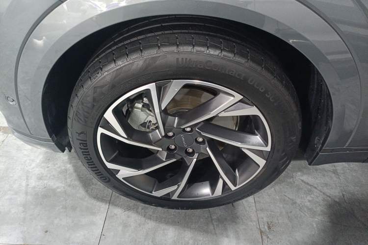Used Lynk & Co 09 2021 2.0T Halo Six-Seater Left Front Wheel Hub