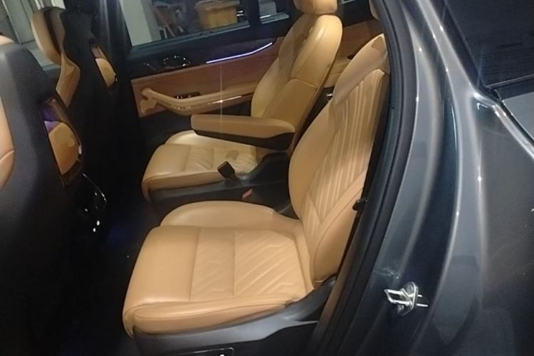 Used Lynk & Co 09 2021 2.0T Halo Six-Seater Left Rear Seat
