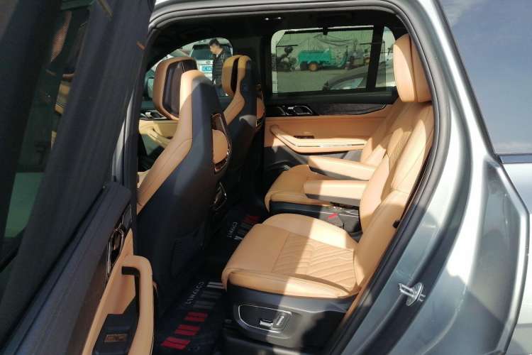 Used Lynk & Co 09 2021 2.0T Halo Six-Seater Left Rear Seat