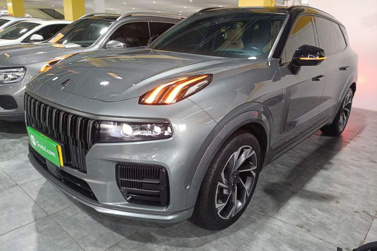 Used Lynk & Co 09 2021 2.0T Halo Six-Seater Left Side