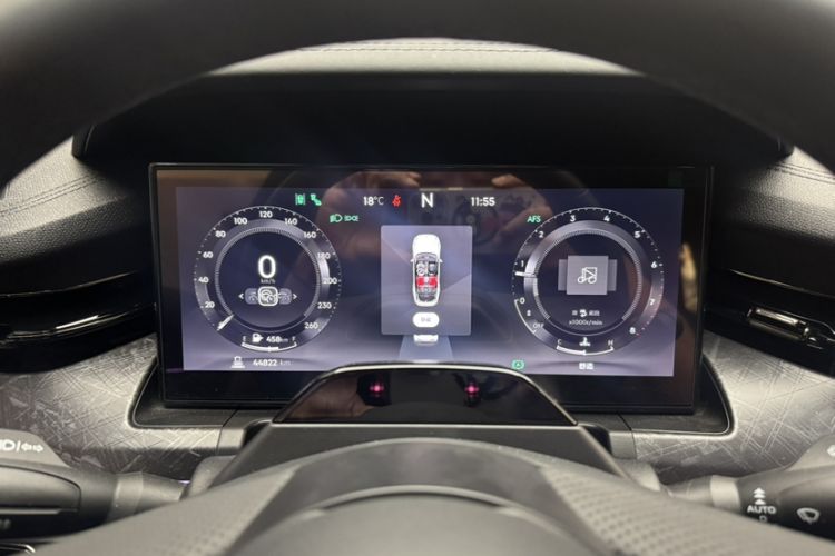 Used Lynk & Co 09 2021 2.0T Halo Six-Seater Odometer Close Up