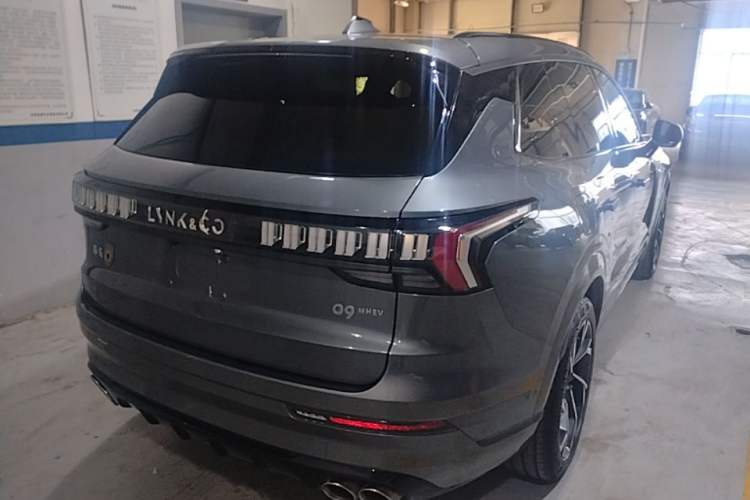 Used Lynk & Co 09 2021 2.0T Halo Six-Seater Rear Right 45 Deg